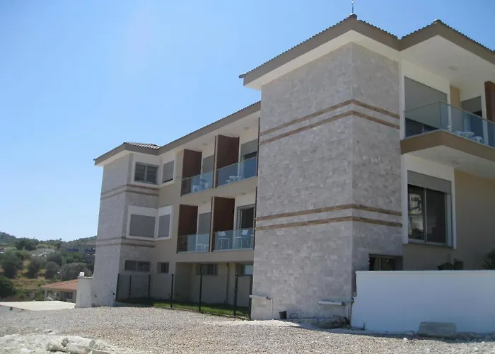 Boyalik Demirel & * Çeşme