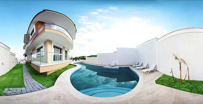 Boyalik Demirel & * Çeşme