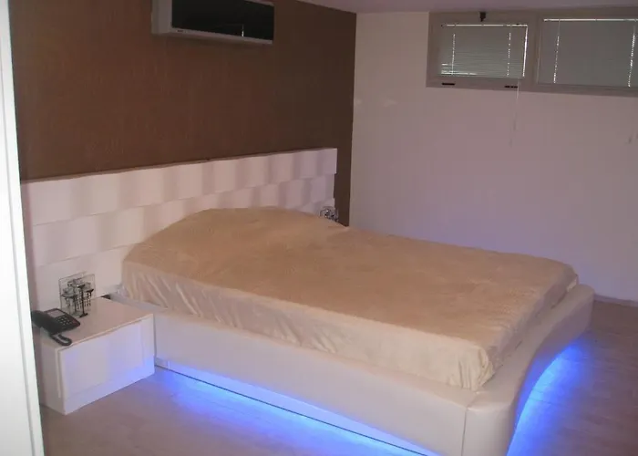 Boyalik Demirel & Hotel